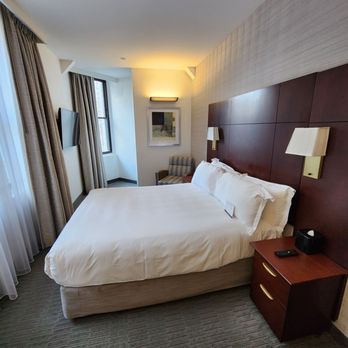 River Hotel - Superior Queen Room - Hotels Near Me - Chicago, Illinois River Hotel - Superior Queen Room - Hotels Near Me - Chicago, Illinois