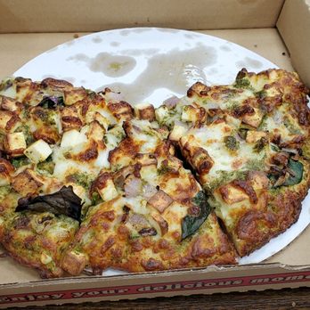 Cali Pizza - INDIAN BEST PIZZA EVER . I RECOMMEND THIS PLACE IF YOU LIKE INDIAN PIZZA. - Salad Near Me - San Jose, California
