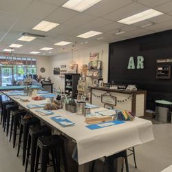 AR Workshop Hudson - Setting up for a DIY art class
