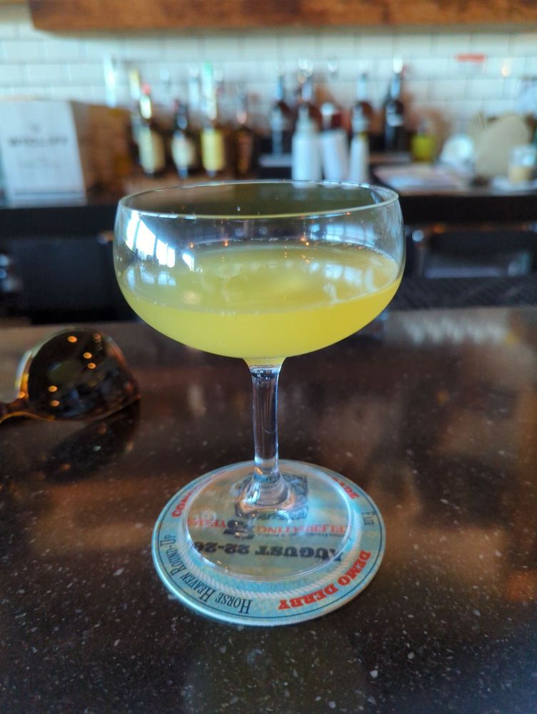 LU LU Craft Bar + Kitchen