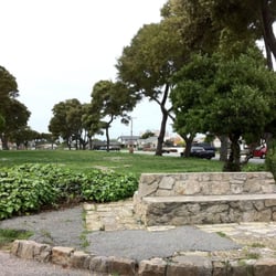 Trinity Park - Bring a baggie to pick up your doggie droppings