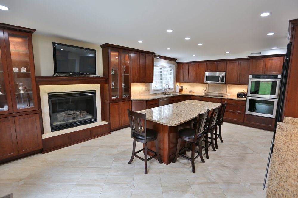 LASCO REAL ESTATE GROUP Updated September 2024 13 Photos 101 N