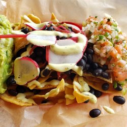 Izzy’s Taqueria - NACHOS!!