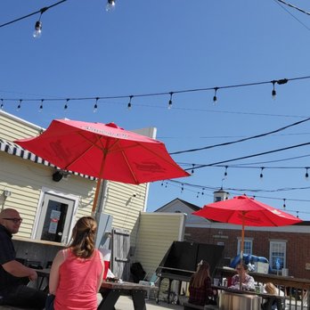 Fuller's Raw Bar - Back patio - Seafood Near Me - Hampton, Virginia