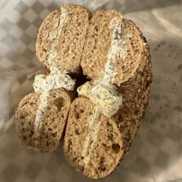 WW Everything Bagel w/ garlic & herb cream cheese