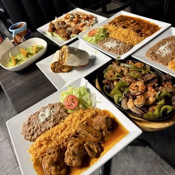 Mi Lindo Michoacan - Costillas De Puerco En Salsa - Mexican Near Me - Rialto, California Mi Lindo Michoacan - Costillas De Puerco En Salsa - Mexican Near Me - Rialto, California