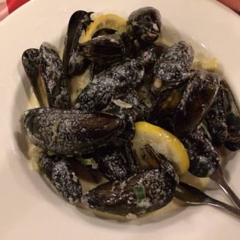 Trattoria Caffe Italia - Mussels in White Wine and Garlic Sauce - Italian Near Me - Ottawa, Ontario Trattoria Caffe Italia - Mussels in White Wine and Garlic Sauce - Italian Near Me - Ottawa, Ontario