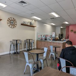 Simply Blended Juice Bar - Inside seating