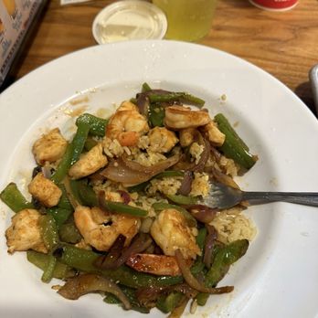 Hurricane Grill & Wings - Calypso Seafood Rice Bowl - American Near Me - Chula Vista, California