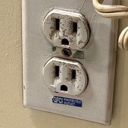 Four Winds Country Motel - Outlet in Bathtoom