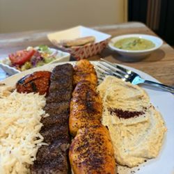 Extreme Hummus Rancho - Extreme Hummus Kabob beef and chicken plate. All this for under $22! Fabulous!
