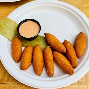 La Fonda - Surrullitos were ok, needed a bit more flavor (again dispise the disposable plates and tableware) - Latin American Near Me - New York, New York La Fonda - Surrullitos were ok, needed a bit more flavor (again dispise the disposable plates and tableware) - Latin American Near Me - New York, New York