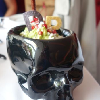 Dulce Patria - Nationalistic Guacamole with Requeson, Pomegranate, three styles of Chips and three Salsas - Mexican Near Me - México, D.F., DIF Dulce Patria - Nationalistic Guacamole with Requeson, Pomegranate, three styles of Chips and three Salsas - Mexican Near Me - México, D.F., DIF