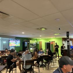 Los Pinos Café