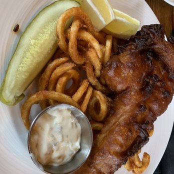 Roosevelt Room - Fish and chips - American Near Me - Quinault, Washington