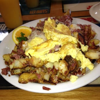 Beach Break Cafe - Corned beef hash - Breakfast & Brunch Near Me - Oceanside, California Beach Break Cafe - Corned beef hash - Breakfast & Brunch Near Me - Oceanside, California