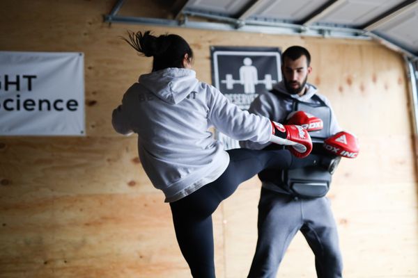 FIGHT & SCIENCE - 10 Photos - Glendale, California - Trainers - Phone ...