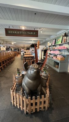 Henrietta's Table by null
