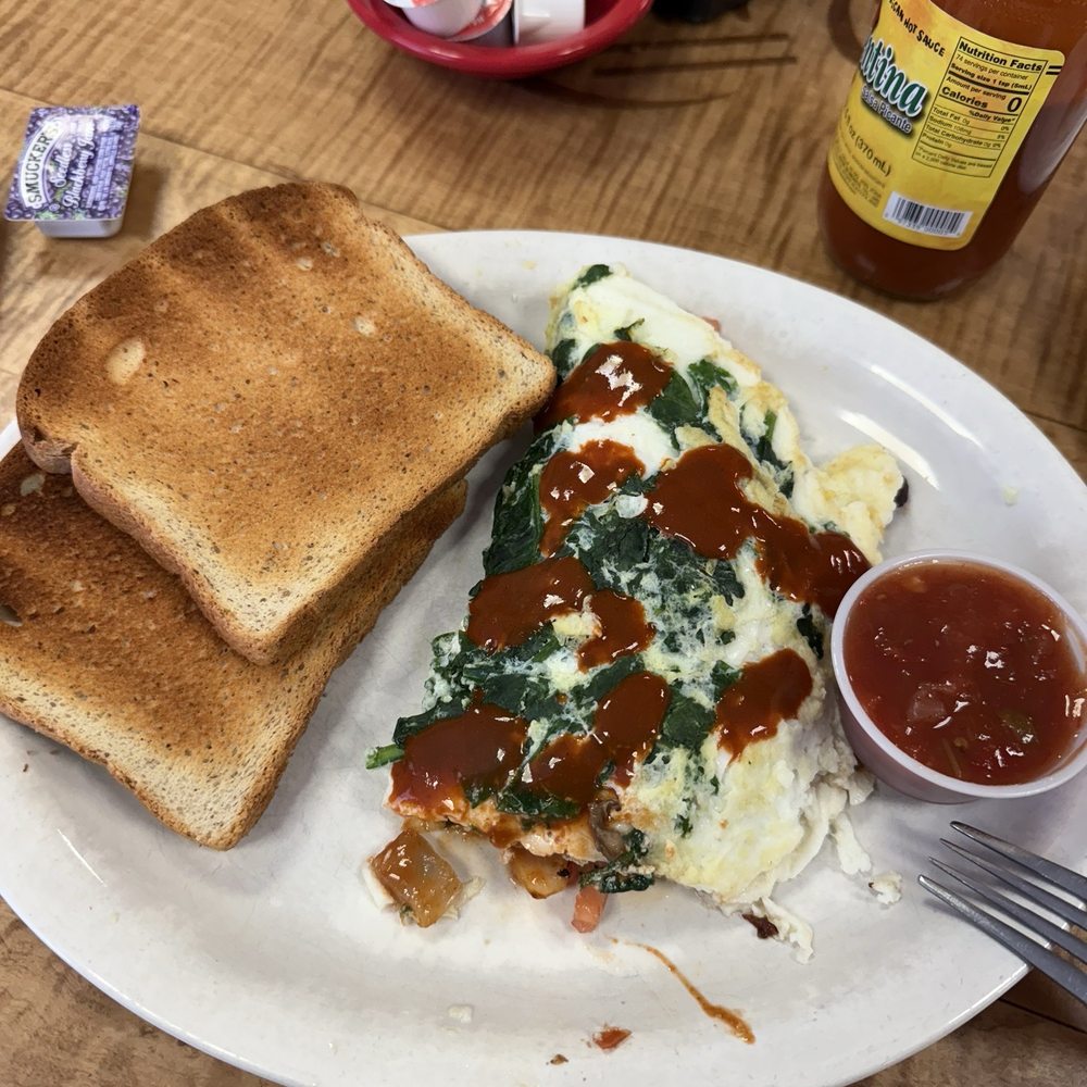 Peppermill Cafe - the garden omelette with gluten free bread - Breakfast & Brunch Near Me - Grand Rapids, Michigan Peppermill Cafe - the garden omelette with gluten free bread - Breakfast & Brunch Near Me - Grand Rapids, Michigan