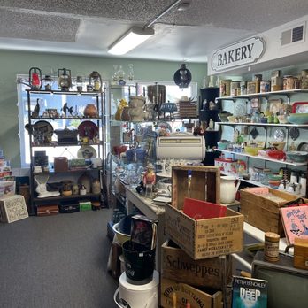 Midtown Antiques - Antiques Near Me - Reno, Nevada Midtown Antiques - Antiques Near Me - Reno, Nevada