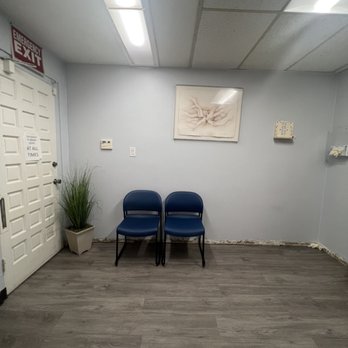 SoCal Urgent Care - Patient room I waited in - Urgent Care Near Me - Anaheim, California SoCal Urgent Care - Patient room I waited in - Urgent Care Near Me - Anaheim, California