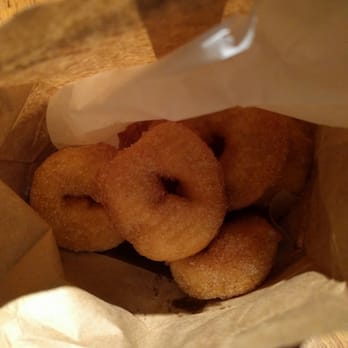 Bobby Q - Complimentary cinnamon sugar donuts - Barbeque Near Me - Phoenix, Arizona
