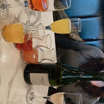 Tavern On Main - Brunch mimosas - New American Near Me - Springfield, Oregon Tavern On Main - Brunch mimosas - New American Near Me - Springfield, Oregon