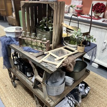 Bear Creek Donuts - a rustic display of pots and pans - Coffee & Tea Near Me - Miamisburg, Ohio Bear Creek Donuts - a rustic display of pots and pans - Coffee & Tea Near Me - Miamisburg, Ohio