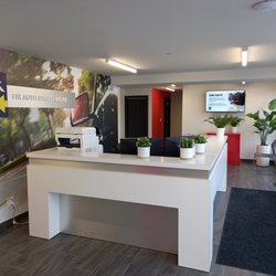 Fix Auto - Strathmore - Front Office