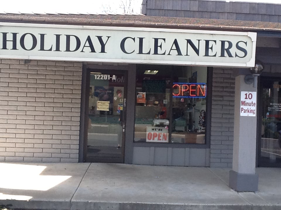 HOLIDAY CLEANERS Updated October 2024 18 Reviews 12201 Saratoga