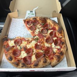 Lodestone Pizza - Margarita with pepperoni