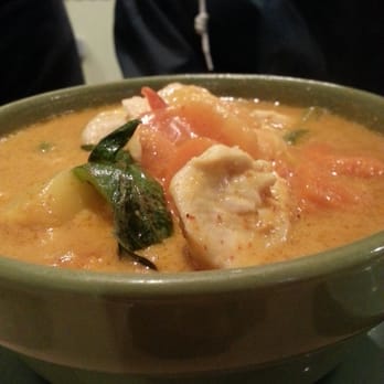 Sukhothai - Pineapple Chicken and Shrimp Curry - Thai Near Me - Albany, New York