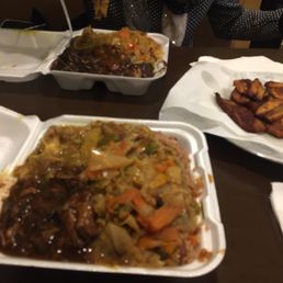 Curry/brown chick & curry chicken/ox tail Curry/brown chick & curry chicken/ox tail