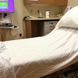 St Alphonsus Eagle Health Plaza 24 Hr Emergency Depar - Clean well lit rooms