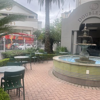 Hot Bennys - Outside seating area - Desserts Near Me - New Orleans, Louisiana