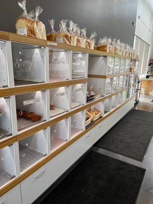 Oyatsupan Bakers by null