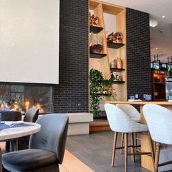 Anise Wine Bar- The Village Dallas - Interior