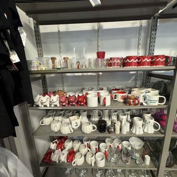 Prime Box Outlet - Holiday mugs - Outlet Stores Near Me - Orlando, Florida Prime Box Outlet - Holiday mugs - Outlet Stores Near Me - Orlando, Florida
