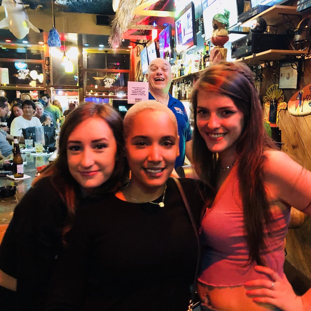 Great live music, friendly faces, good bartenders! Awesome specials every day!