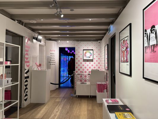 Moco Museum | Amsterdam by null