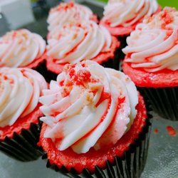 K&K Custom Creations - Strawberry shortcake