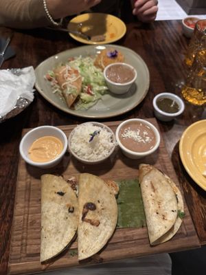 Agavero Guac & Margs by null