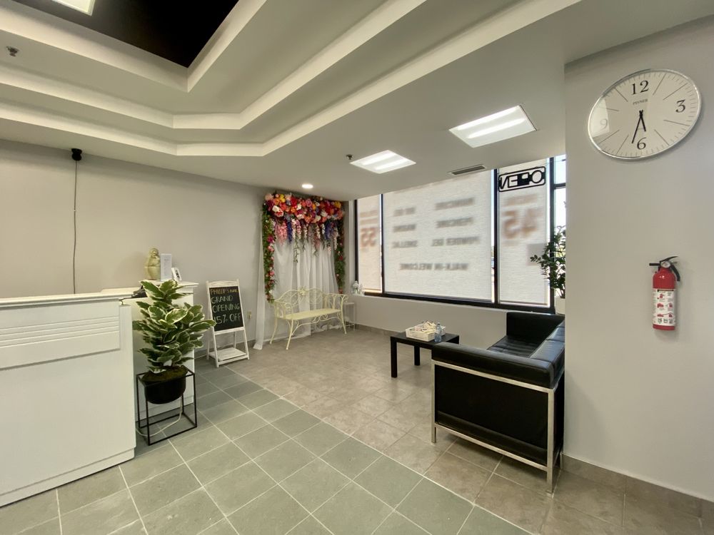 PHILLIPS NAILS & SPA Updated October 2024 Request an Appointment