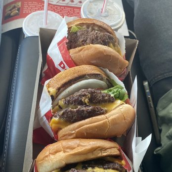 In-N-Out Burger - Burgers Near Me - Lebec, California