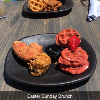 Taste Bar + Kitchen - Sitting on the patio - Cocktail Bars Near Me - Houston, Texas Taste Bar + Kitchen - Sitting on the patio - Cocktail Bars Near Me - Houston, Texas