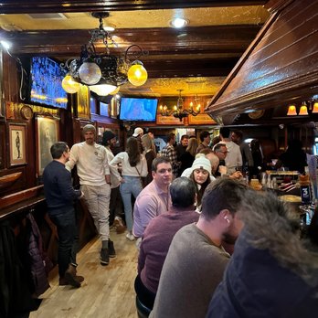 The Lodge Tavern - Dive Bars Near Me - Chicago, Illinois