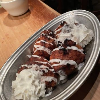 Jessop's Tavern - Dutch apple cakes - New Castle, DE
