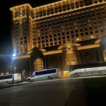 Allstar Chauffeured Services - Luxury buses - Limos Near Me - Troy, Michigan Allstar Chauffeured Services - Luxury buses - Limos Near Me - Troy, Michigan