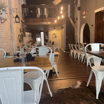 Rumcow - Inside dining room. Nice feel - Cocktail Bars Near Me - Wilmington, North Carolina