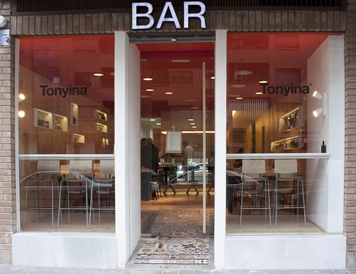Bar Tonyina by null